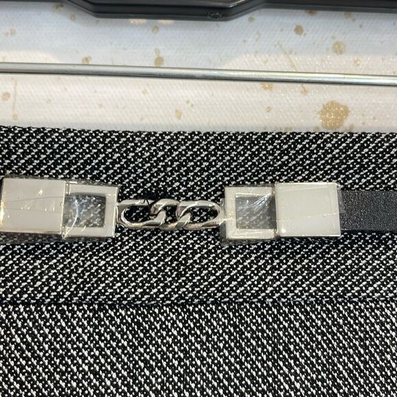 Express Skirt size 0 with animal print lining - Picture 2 of 6